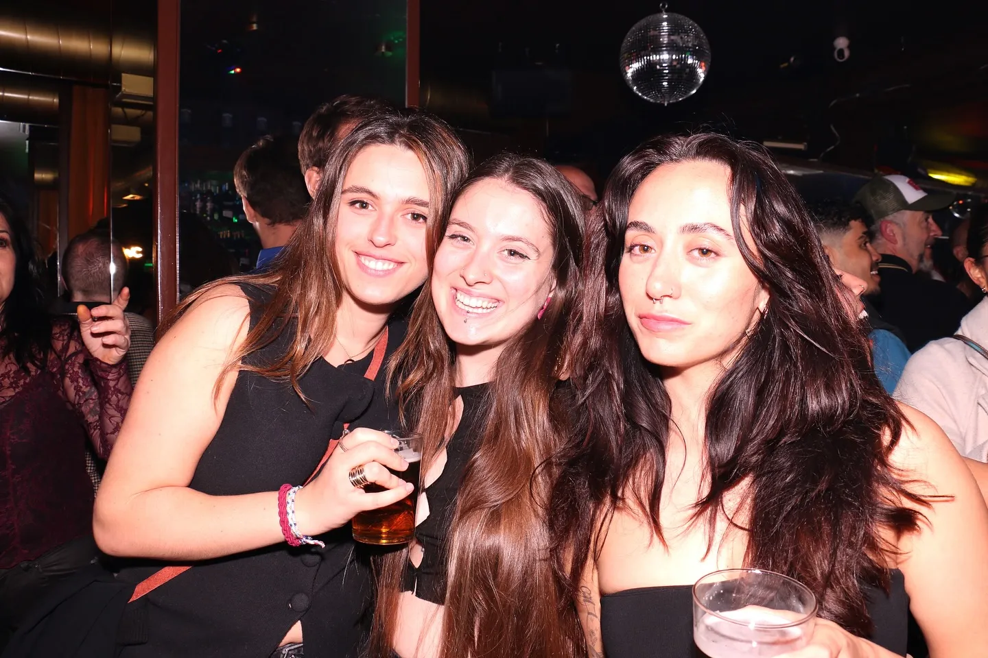 revistablue_1759141939_3732275561642076023_1153570563_resultado